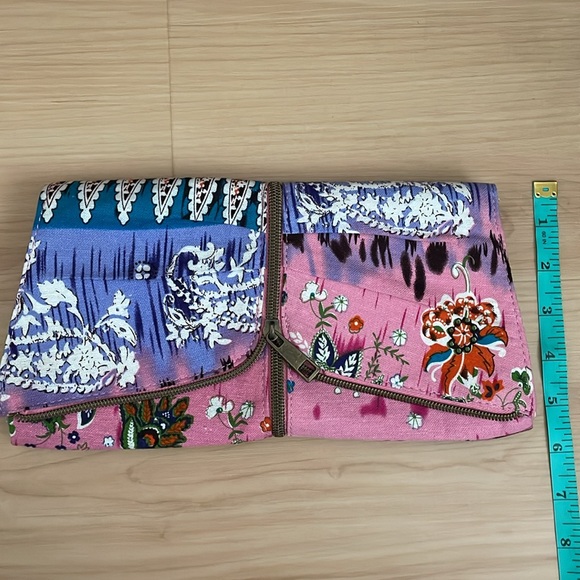 Cosmetics Bag (New, never used) - Picture 7 of 8